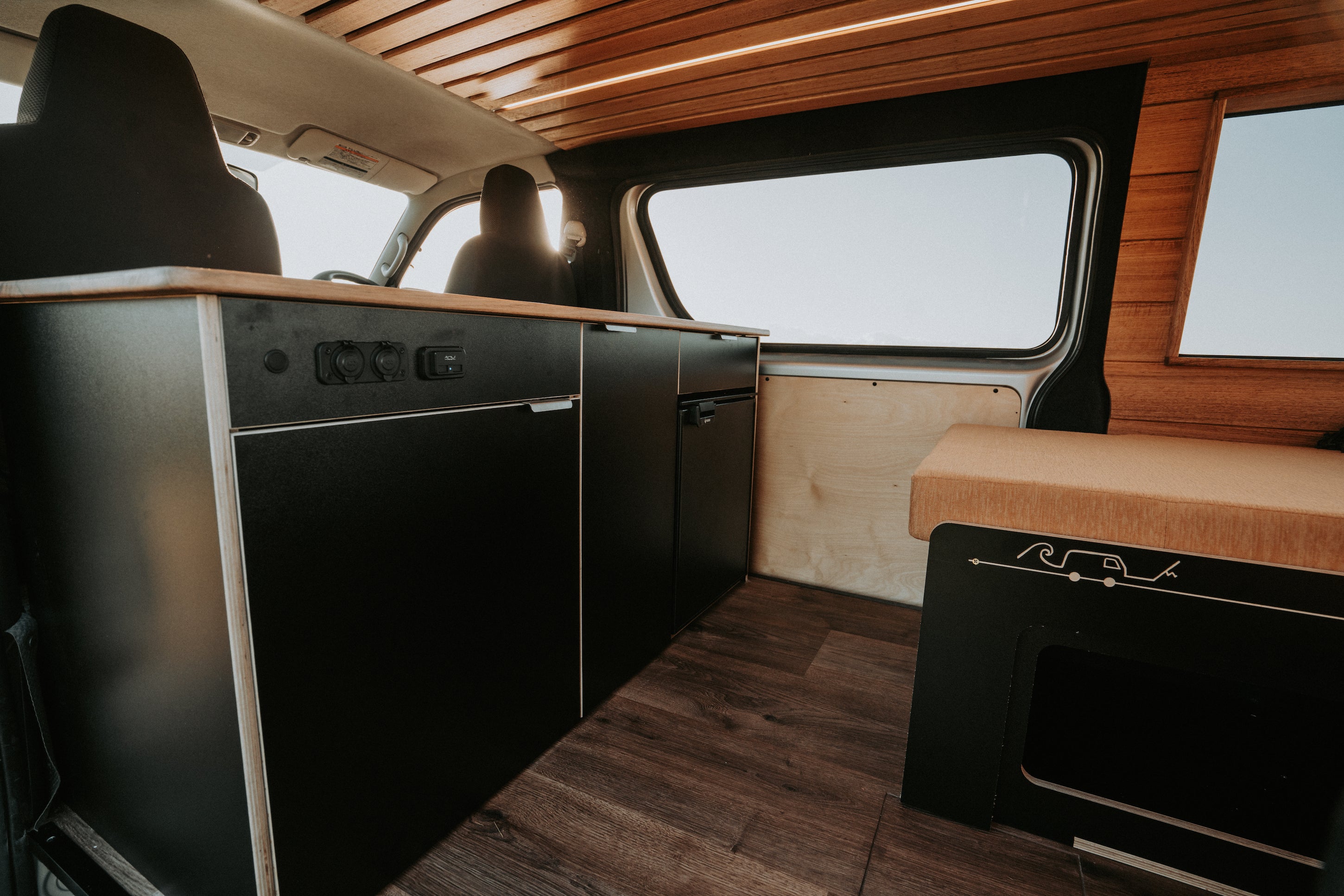 Stylish Interior Design for 2016 Toyota Hiace 4x4